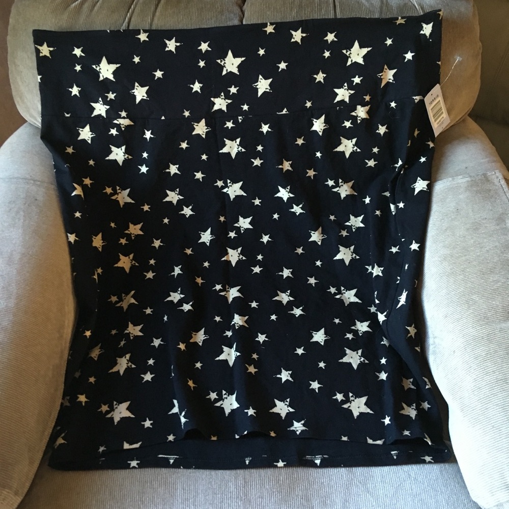 Torrid black skirt with beige stars size 4 - Picture 2 of 4